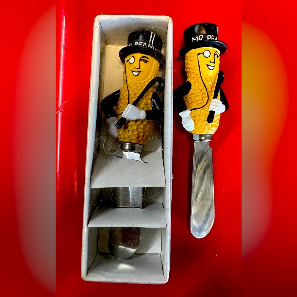 Vintage Planters Mr. Peanut butter/cheese spreader